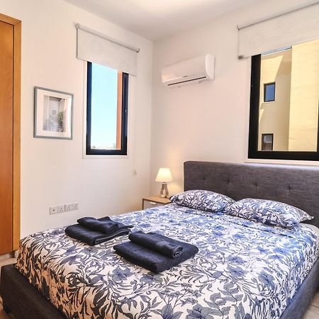Isabella One Bedroom Larnaca Extérieur photo
