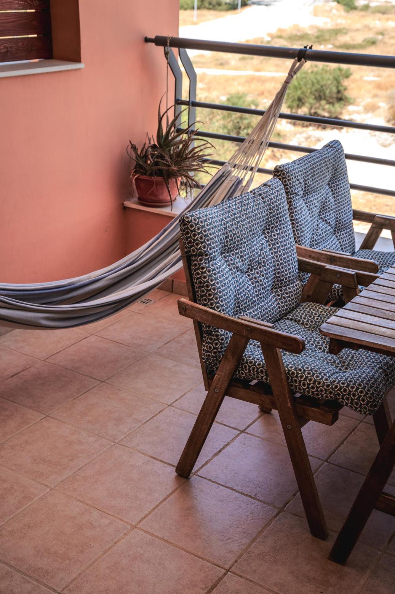 Isabella One Bedroom Larnaca Extérieur photo