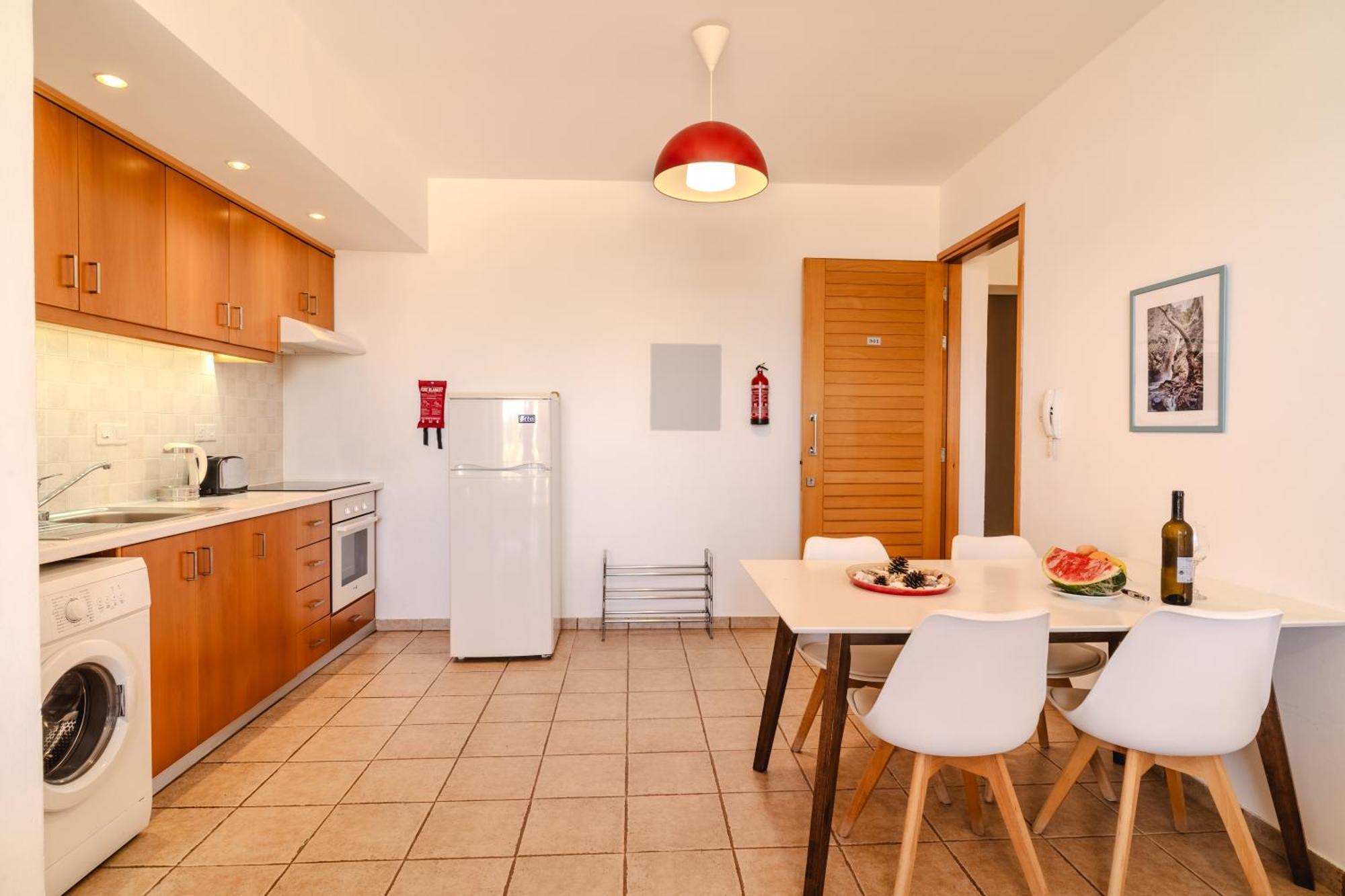 Isabella One Bedroom Larnaca Extérieur photo